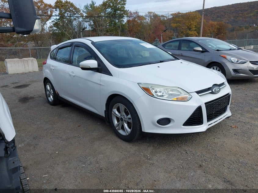 2014 FORD FOCUS SE - 1FADP3K22EL232317
