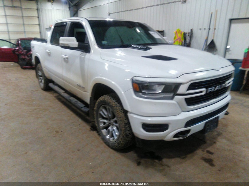 RAM 1500 LARAMIE 4X4 5 7 BOX