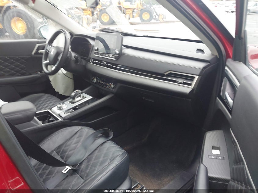 2024 MITSUBISHI OUTLANDER auction photo 5
