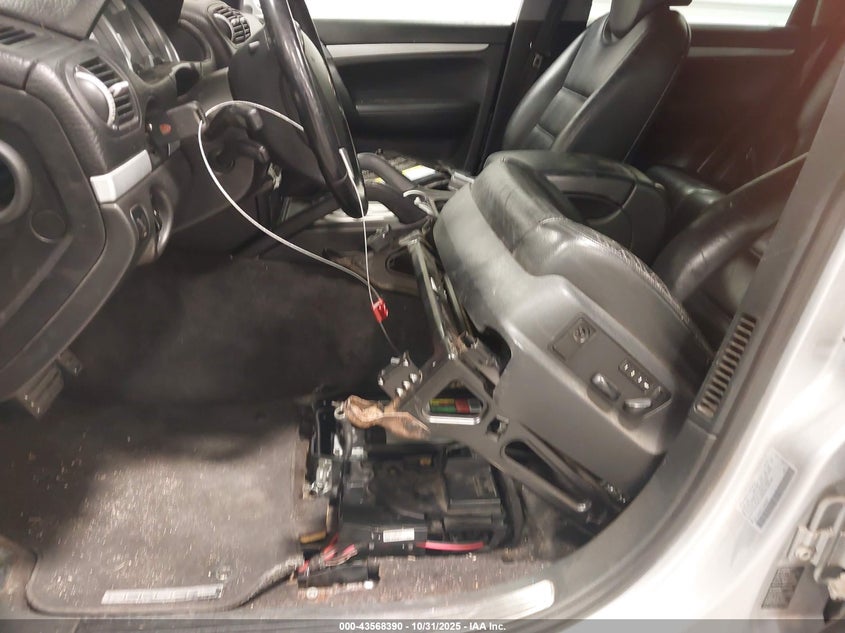 2004 Porsche Cayenne S VIN: WP1AB29P74LA69698 Lot: 43568390