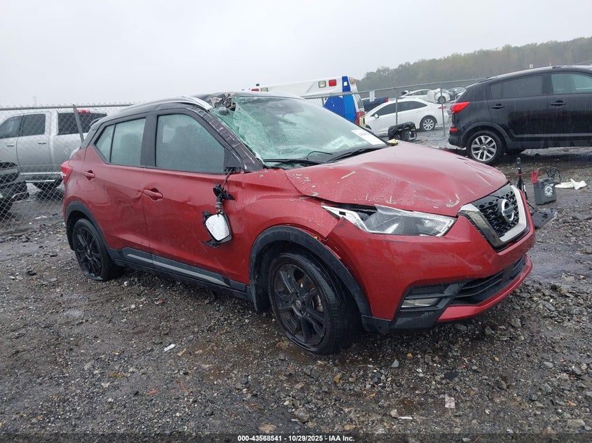 NISSAN KICKS SR XTRONIC CVT