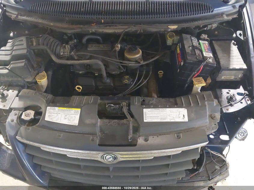 2005 Chrysler Town & Country Touring VIN: 2C4GP54L05R101807 Lot: 43568550