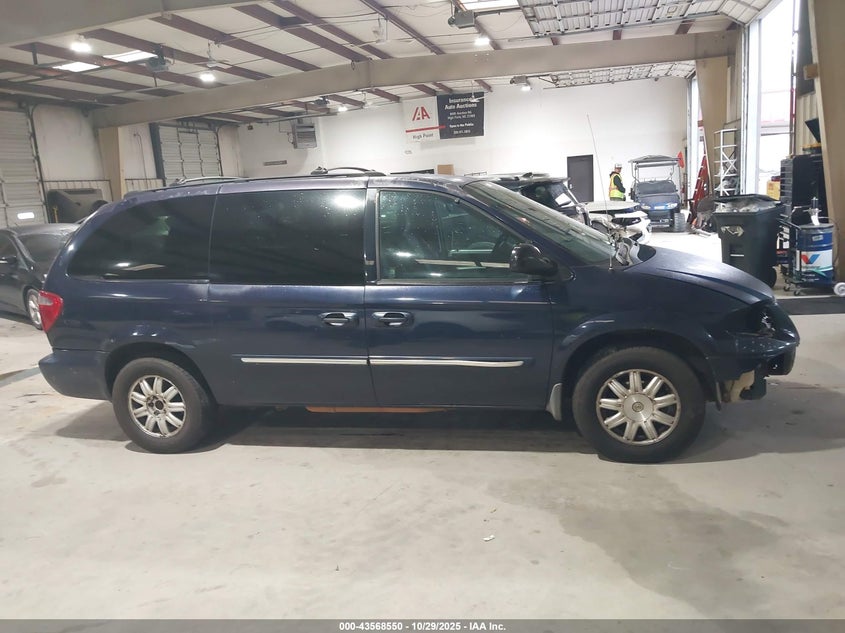 2005 Chrysler Town & Country Touring VIN: 2C4GP54L05R101807 Lot: 43568550