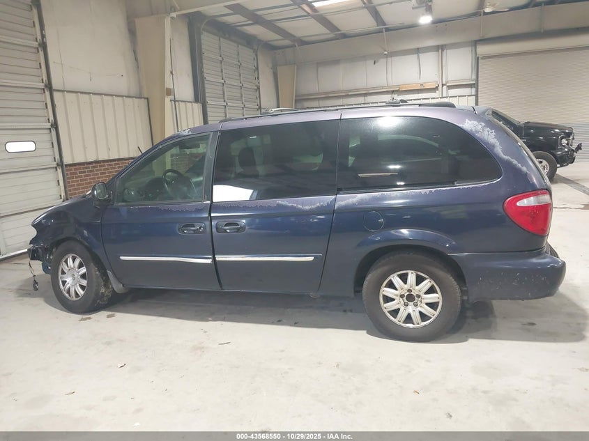 2005 Chrysler Town & Country Touring VIN: 2C4GP54L05R101807 Lot: 43568550