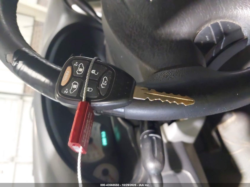 2005 Chrysler Town & Country Touring VIN: 2C4GP54L05R101807 Lot: 43568550