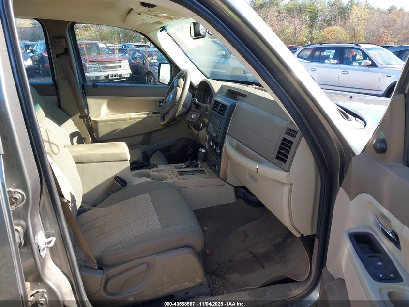 1C4PJMAK1CW136870 2012 JEEP LIBERTY (NORTH AMERICA) photo no. 5