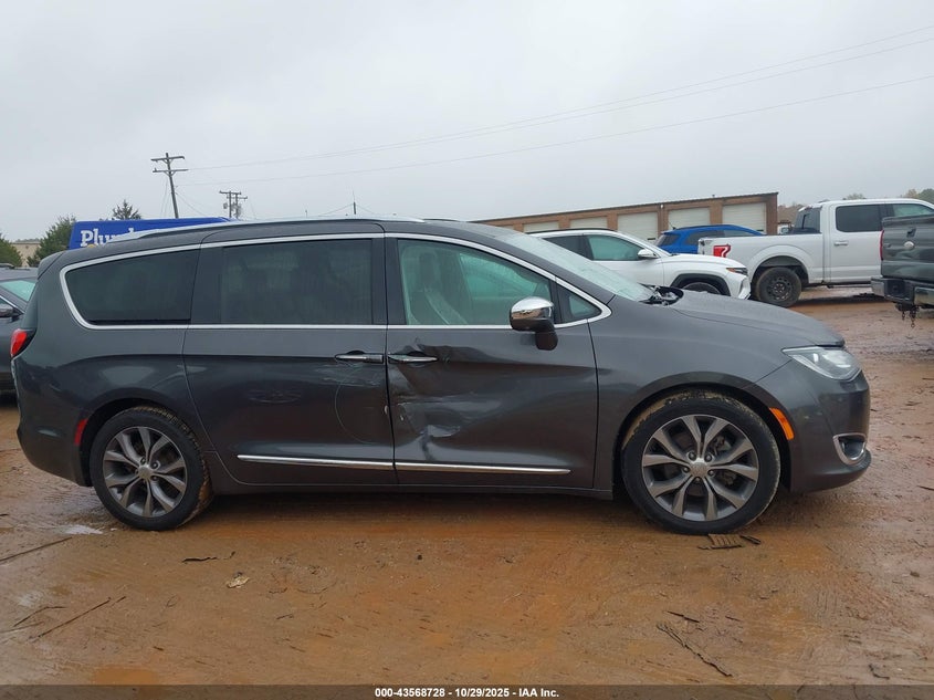 2018 Chrysler Pacifica Limited VIN: 2C4RC1GG1JR350817 Lot: 43568728