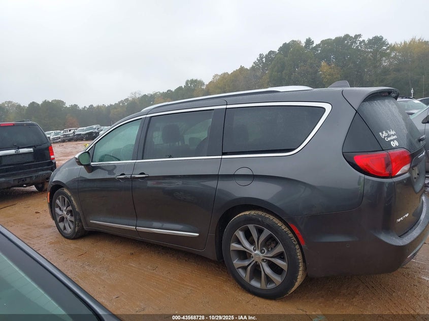 2018 Chrysler Pacifica Limited VIN: 2C4RC1GG1JR350817 Lot: 43568728