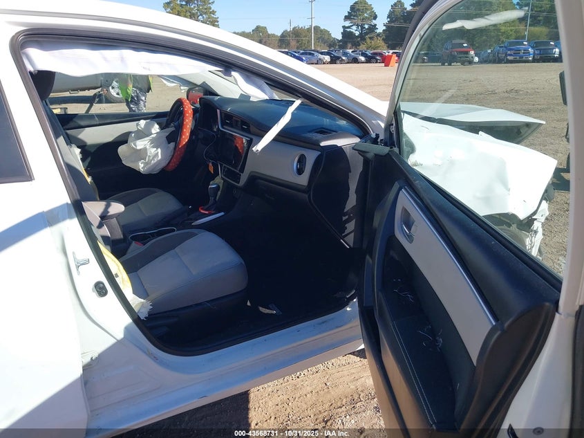 5YFBURHE8JP848569 2018 TOYOTA COROLLA photo no. 5