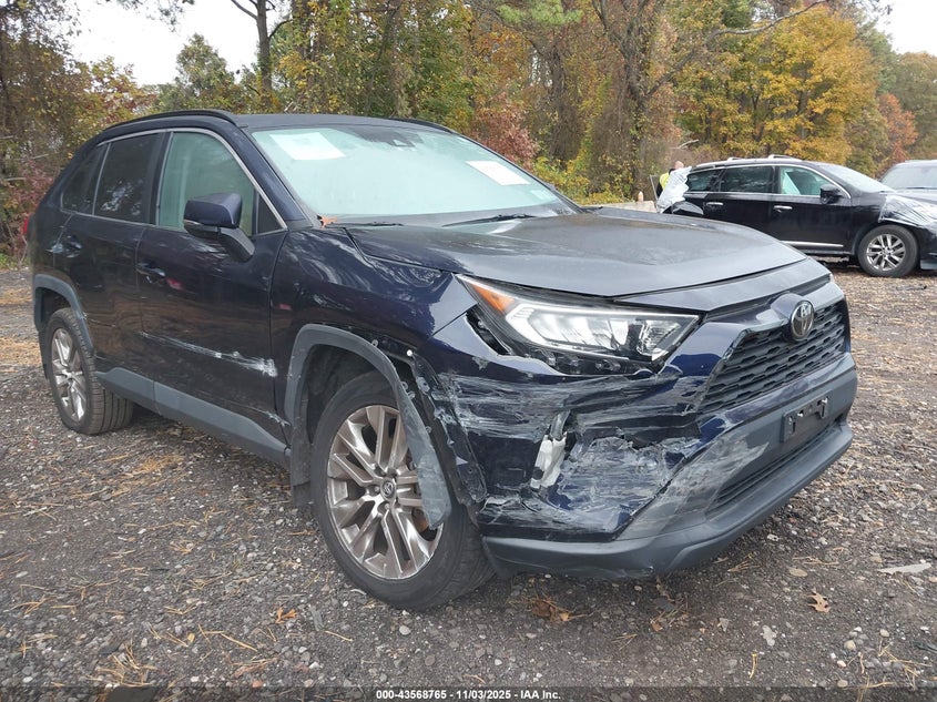 TOYOTA RAV4 XLE PREMIUM