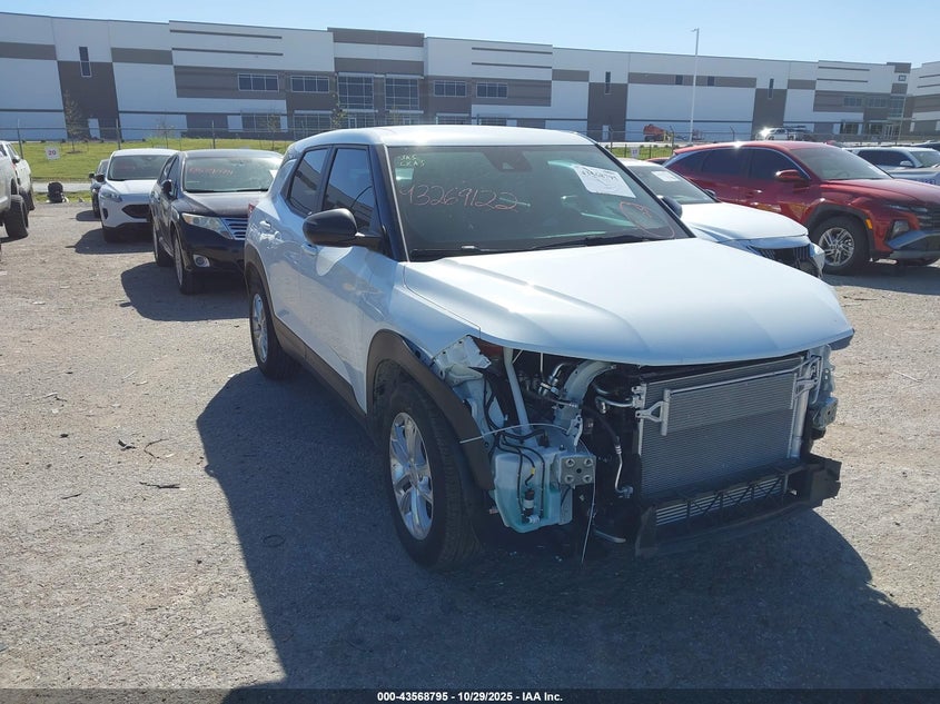 CHEVROLET TRAILBLAZER FWD LS