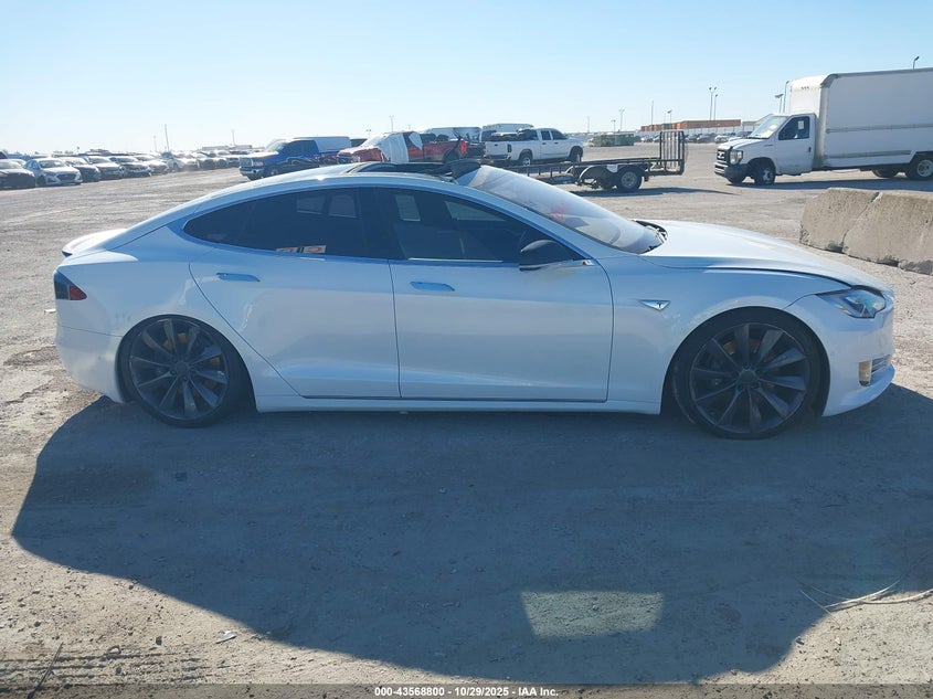 2016 Tesla Model S 60D/70D/75D/85D/90D VIN: 5YJSA1E22GF154128 Lot: 43568800