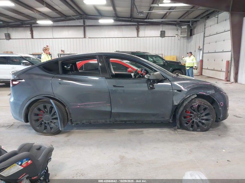 2022 Tesla Model Y Performance Dual Motor All-Wheel Drive VIN: 7SAYGDEF3NF456539 Lot: 43568842