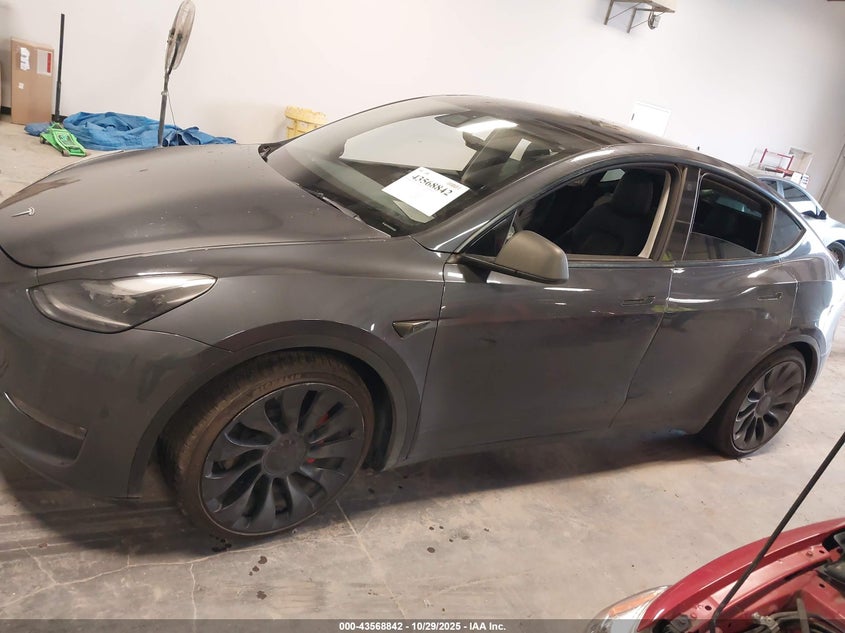 2022 Tesla Model Y Performance Dual Motor All-Wheel Drive VIN: 7SAYGDEF3NF456539 Lot: 43568842