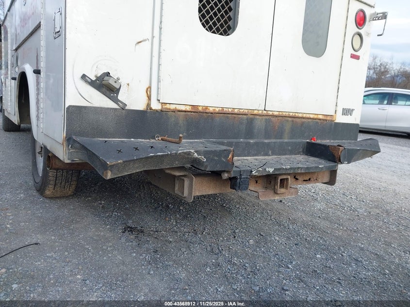 2007 Chevrolet Express Cutaway Work Van VIN: 1GBHG31U771200173 Lot: 43568912