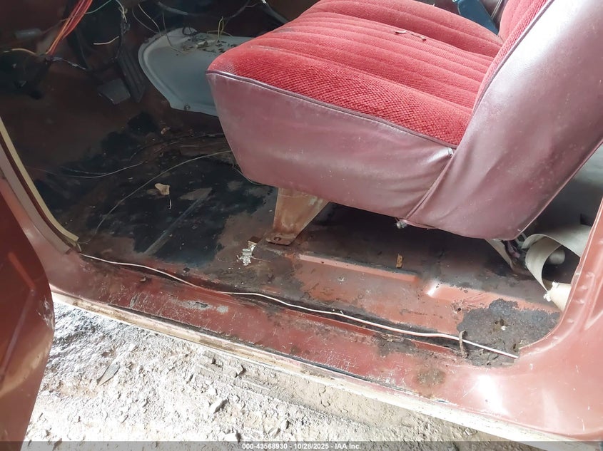 1982 Chevrolet Blazer K10 VIN: 1G8EK18H6CF125869 Lot: 43568930