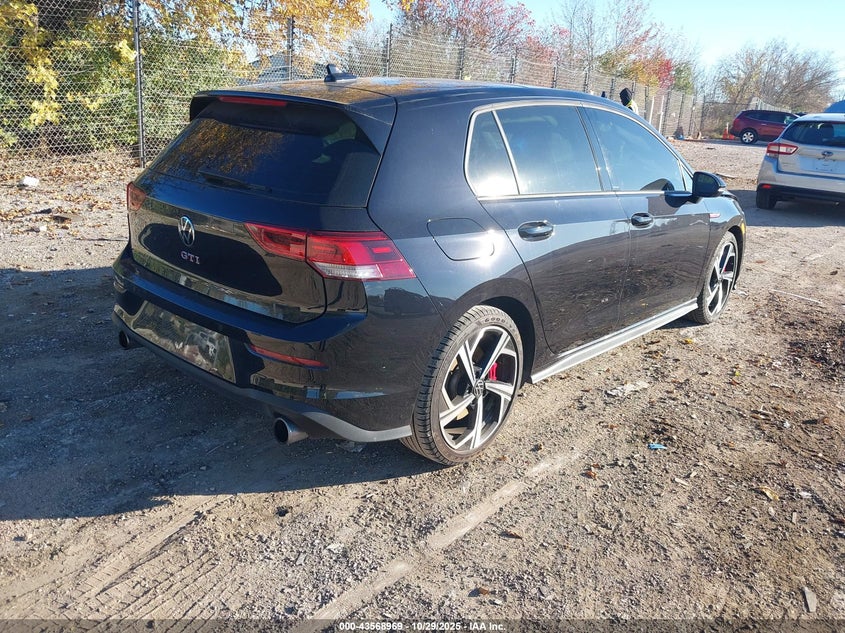 2024 Volkswagen Golf GTI - widok 4