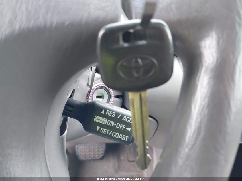 2002 Toyota Camry Le VIN: 4T1BE32K12U059558 Lot: 43568994