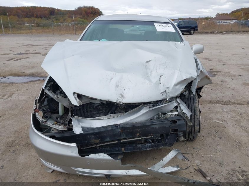 2002 Toyota Camry Le VIN: 4T1BE32K12U059558 Lot: 43568994