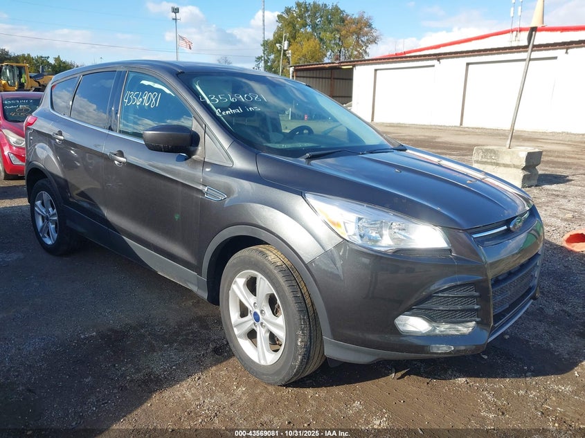 FORD ESCAPE SE