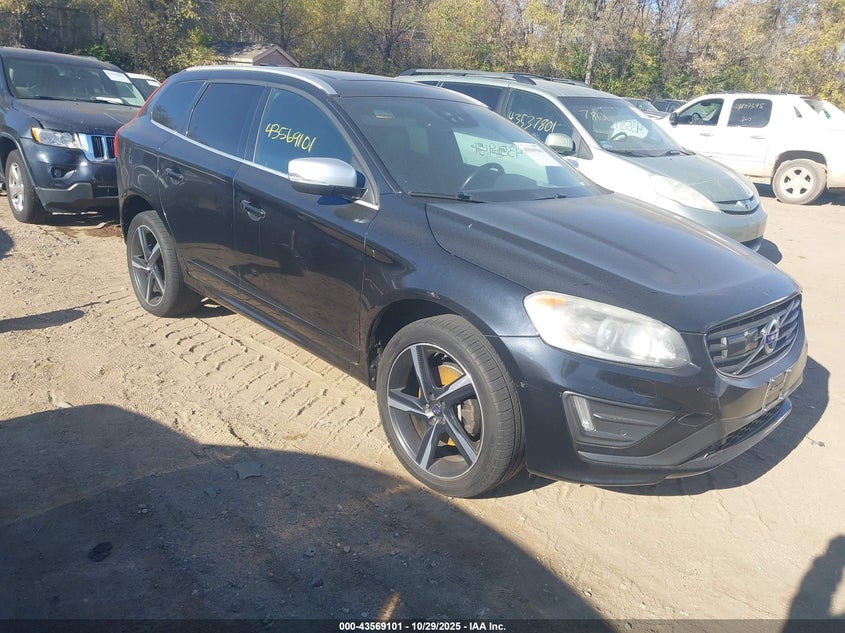 VOLVO XC60 T6 R-DESIGN PLATINUM