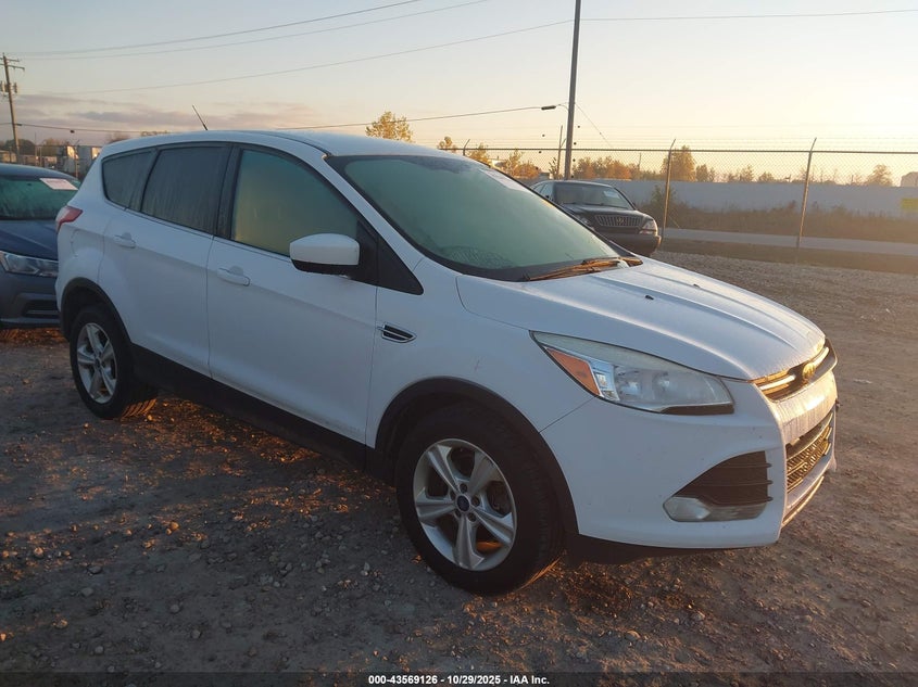 FORD ESCAPE SE