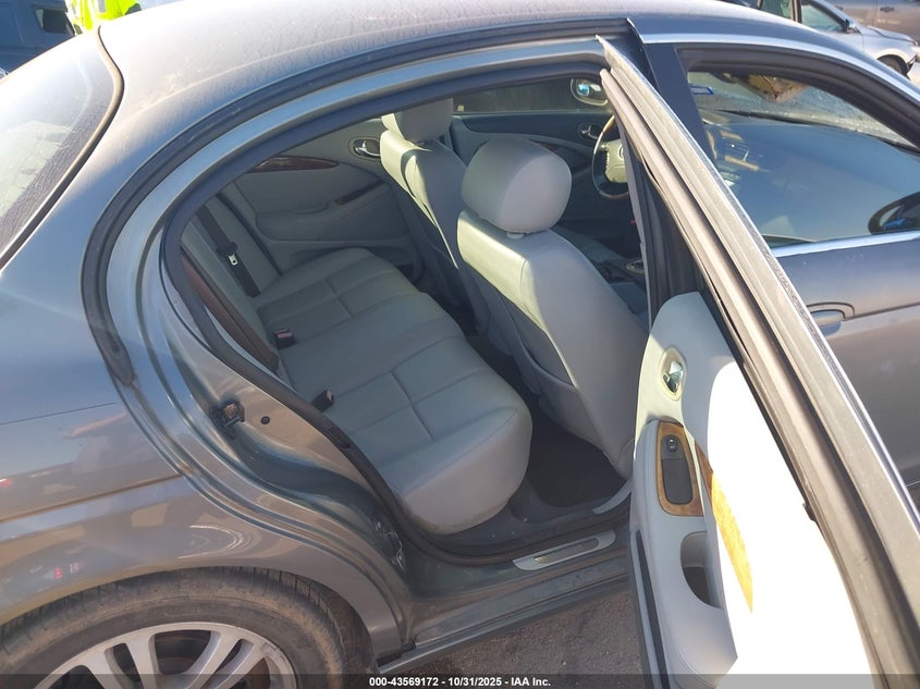 2005 Jaguar S-Type 3.0L V6 VIN: SAJWA01TX5FN19286 Lot: 43569172