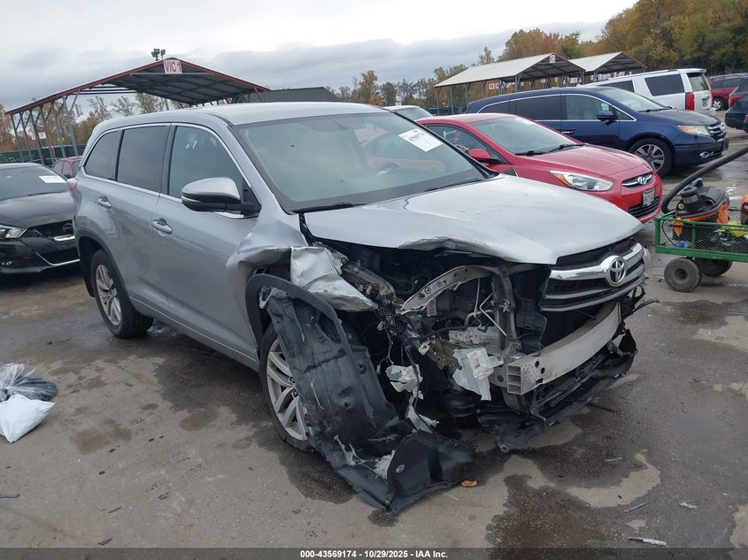 TOYOTA HIGHLANDER LE V6
