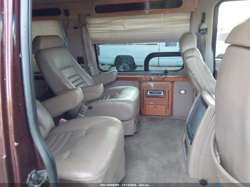 2000 Ford E-150 Recreational VIN: 1FDRE14L7YHB37965 Lot: 43569289