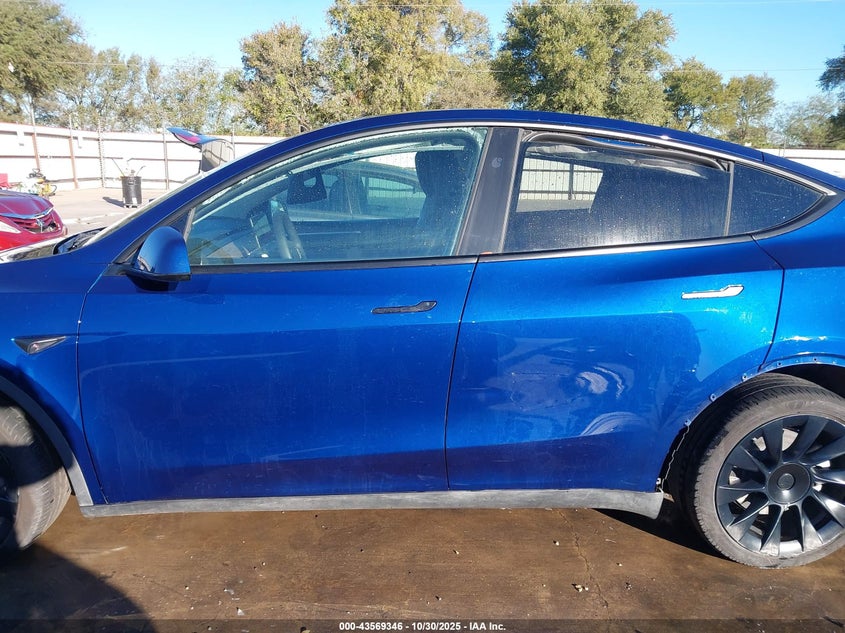 2024 Tesla Model Y Long Range Dual Motor All-Wheel Drive VIN: 7SAYGDEEXRA283953 Lot: 43569346