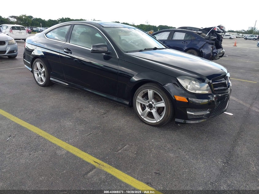 2013 MERCEDES-BENZ C 250 - WDDGJ4HB5DG030719