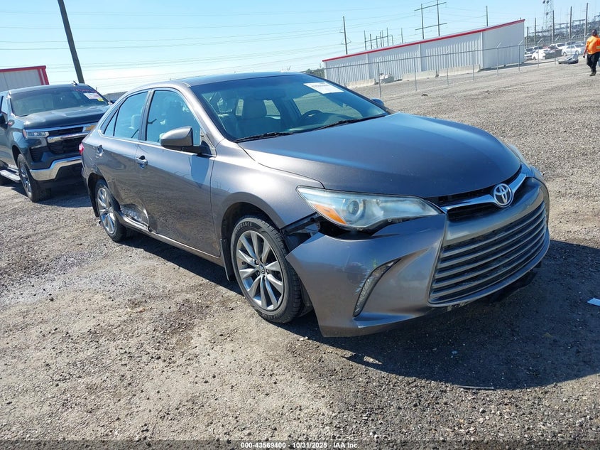 TOYOTA CAMRY XLE
