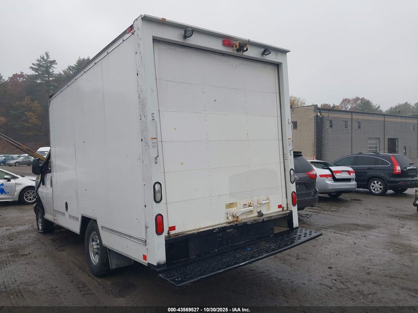 2018 Chevrolet Express Cutaway Work Van VIN: 1GB0GRFP8J1331347 Lot: 43569527