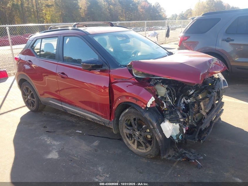 NISSAN KICKS SR XTRONIC CVT