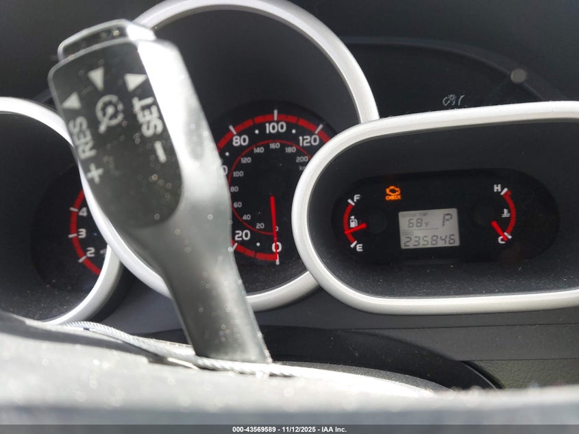 2010 Pontiac Vibe VIN: 5Y2SP6E84AZ419696 Lot: 43569589