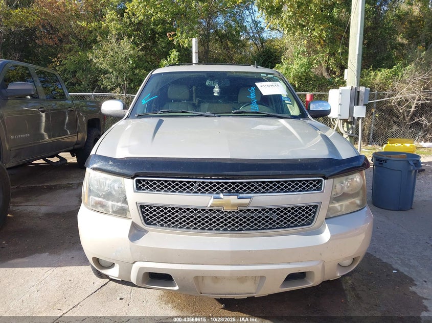 2008 Chevrolet Tahoe Ltz VIN: 1GNFC130X8R138758 Lot: 43569615