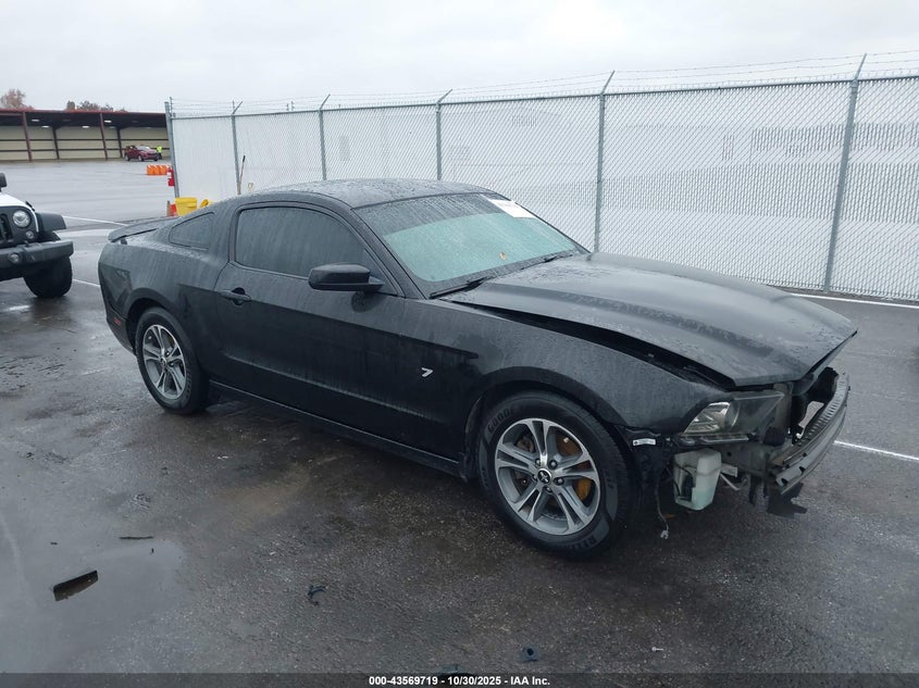 FORD MUSTANG V6 PREMIUM