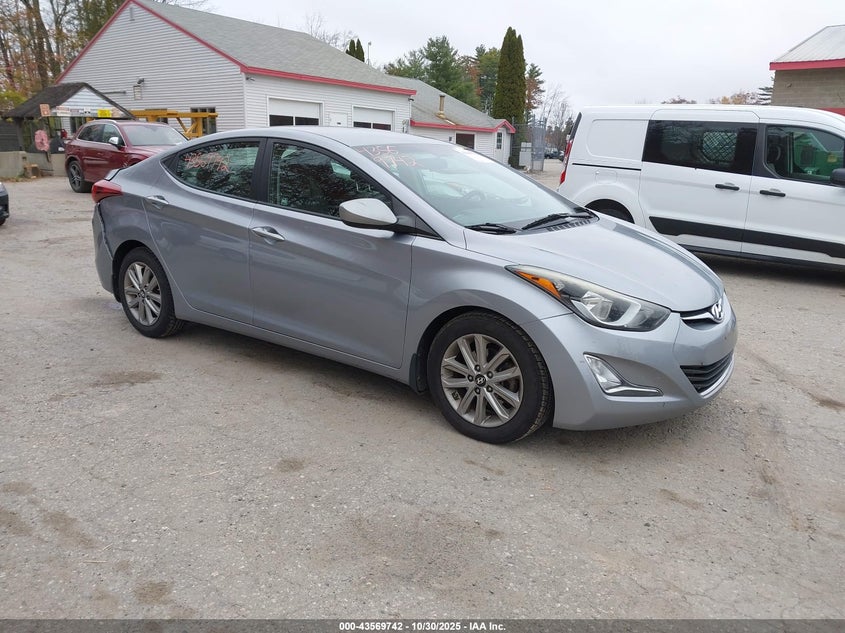 HYUNDAI ELANTRA SE