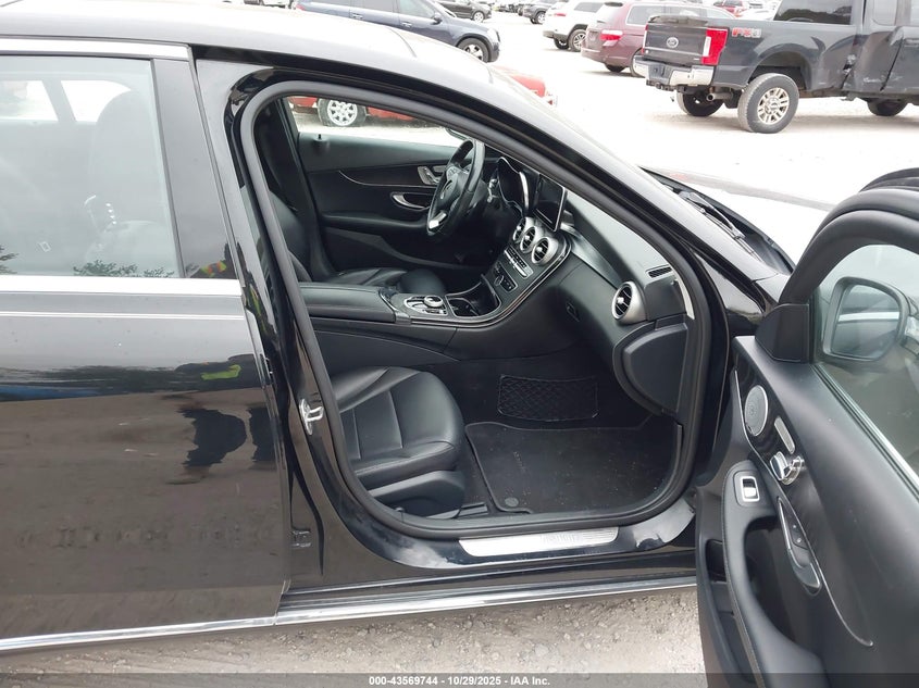 2017 MERCEDES-BENZ C 300 auction photo 5