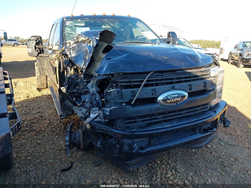 2017 Ford F-350 Lariat VIN: 1FT8W3DT8HEF10392 Lot: 43569757