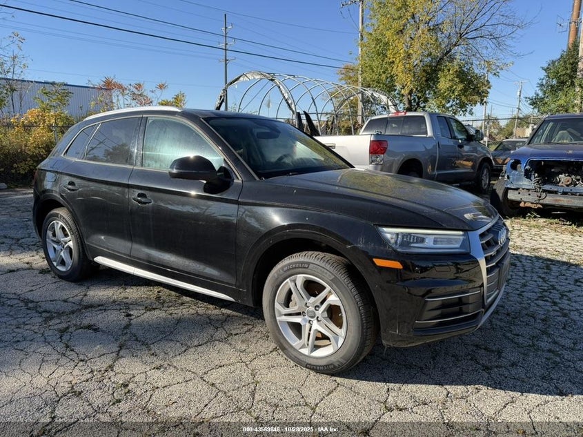 AUDI Q5 2.0T PREMIUM/2.0T TECH PREMIUM