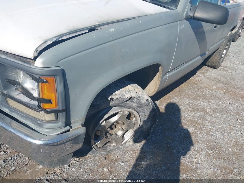 1995 Chevrolet Gmt-400 K2500 VIN: 1GCFK24K5SZ235407 Lot: 43569886