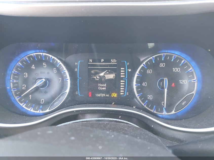 2017 Chrysler Pacifica Touring-L VIN: 2C4RC1BGXHR747508 Lot: 43569967