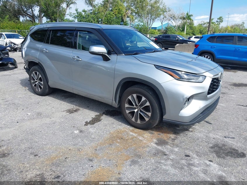 TOYOTA HIGHLANDER XLE