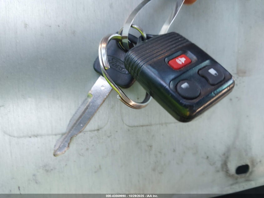 2005 Ford F-250 Lariat/Xl/Xlt VIN: 1FTSW21P65EA20987 Lot: 43569990