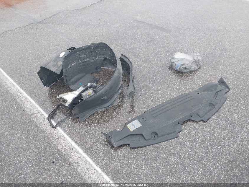 2009 Cadillac Dts 1Sd VIN: 1G6KD57Y69U105124 Lot: 43570014