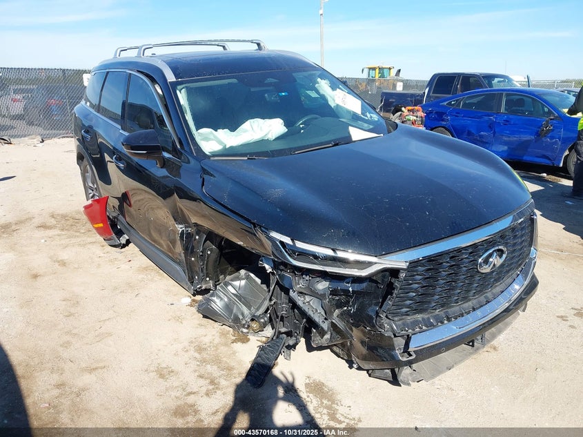 INFINITI QX60 LUXE AWD