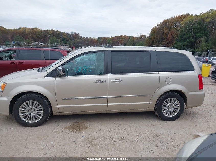2013 Chrysler Town & Country Limited VIN: 2C4RC1GG0DR777183 Lot: 43570185