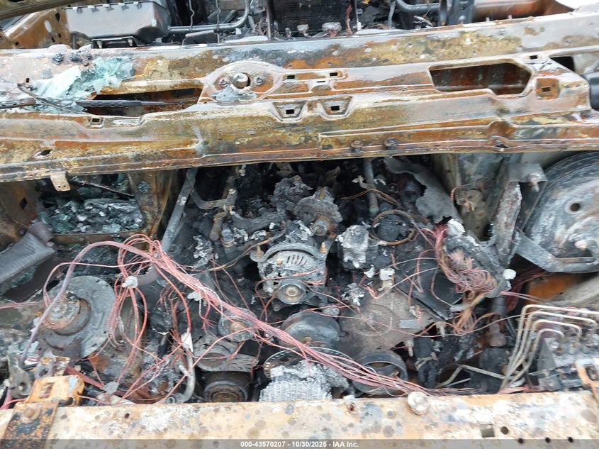 2010 Ford E-350 Super Duty Xl/Xlt VIN: 1FBNE3BL5ADA54733 Lot: 43570207