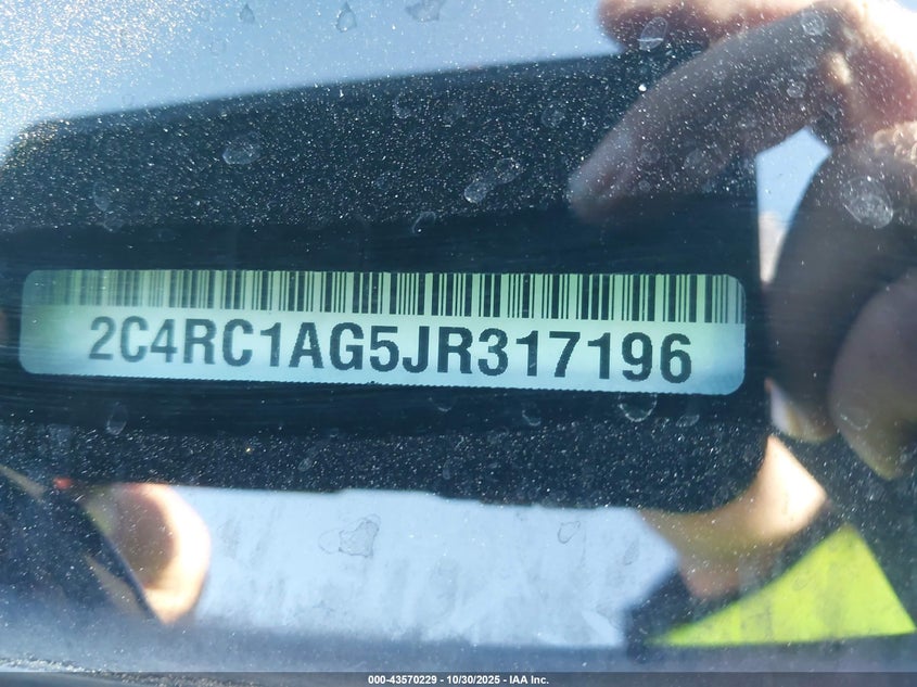 2018 Chrysler Pacifica L VIN: 2C4RC1AG5JR317196 Lot: 43570229